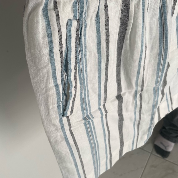 Loft Linen Skirt with pockets (Small) - Picture 2 of 4
